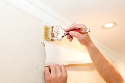 Pose de papier peint à Lusignac — revêtements muraux et toiles de verre